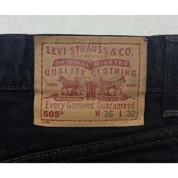 Vintage Levi’s 505 Regular Fit Straight Leg Men's Red Tab Jeans Size 36x32 - Picture 9 of 10